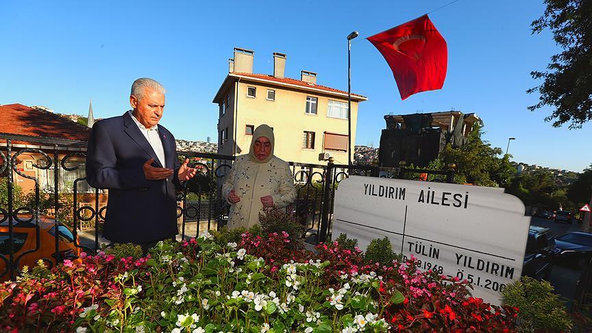 Başbakan ve eşi Semiha Yıldırım'dan kabir ziyareti