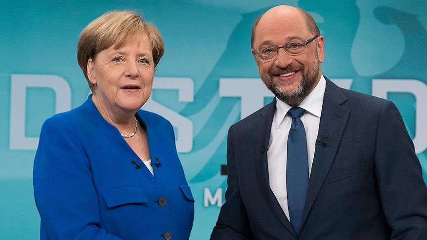 Seçim sonrası Merkel ve Schulz şoka girdi