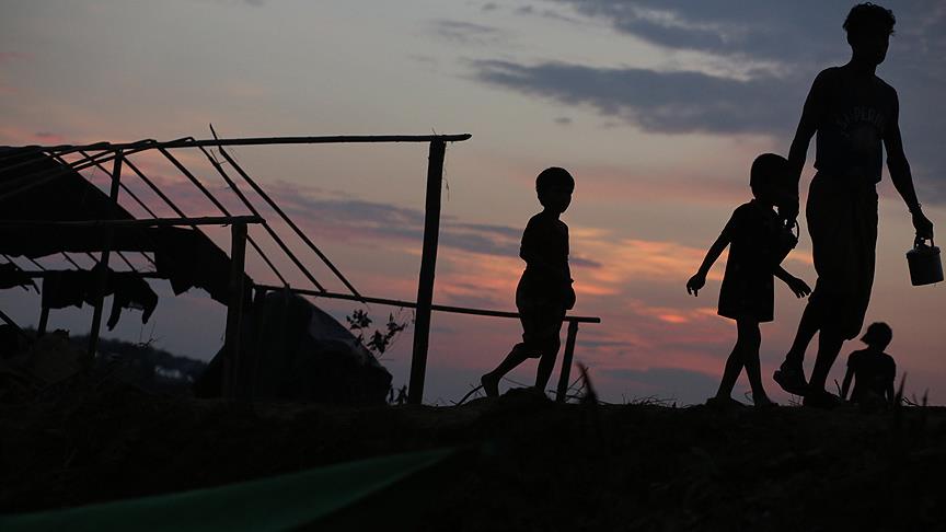 Arakanlı Müslümanlar yardım eli bekliyor