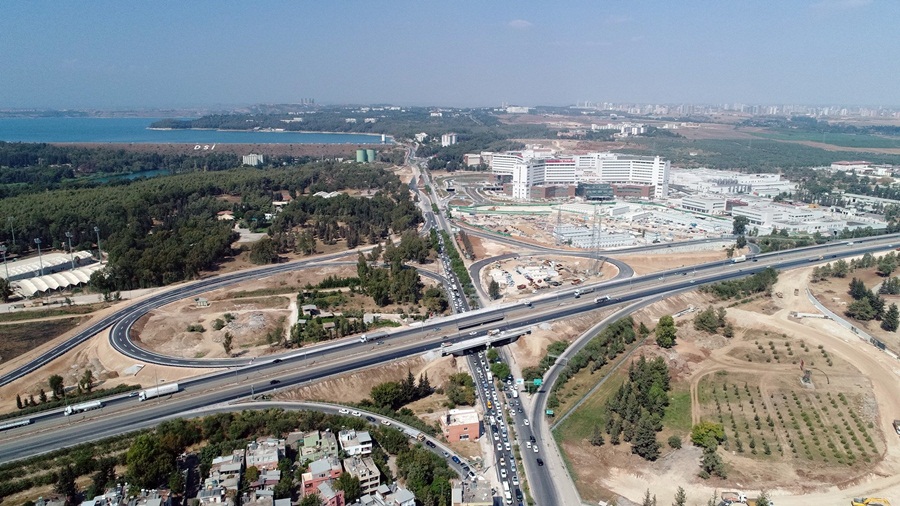 Şehir Hastanesi girişine dönel kavşak