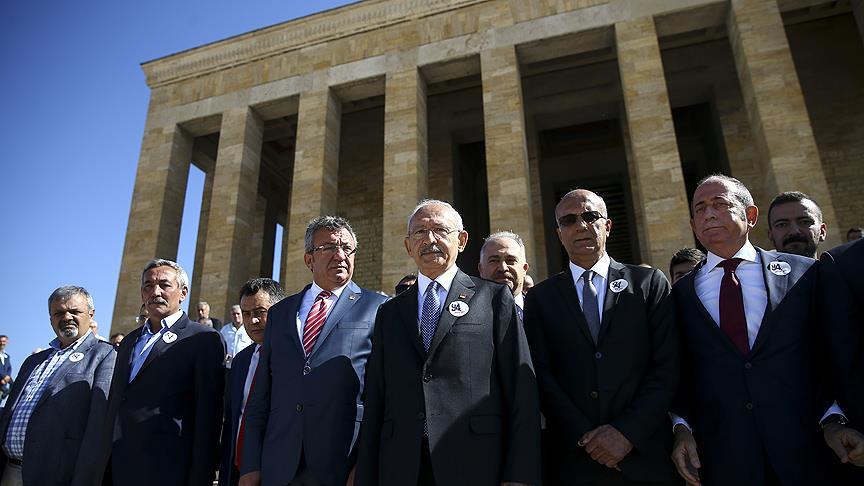 CHP heyeti Anıtkabir'i ziyaret etti