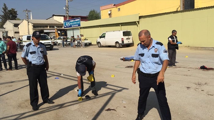 Adana'da silahlı kavga: 3 ölü