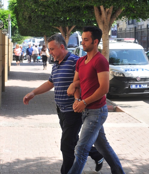 Adana'da trafik polisinin akrabası 3 kişiyi öldürmesi