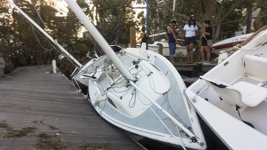 Karayipler ve ABD'yi vuran Irma kasırgası 55 can aldı