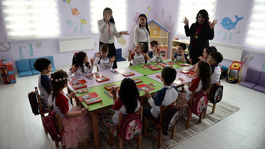 'Okul öncesi eğitimi yaygınlaştırmamız lazım..'