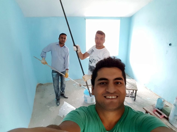 Öğretmenler boyacı, sıvacı oldu anaokulu yaptı 
