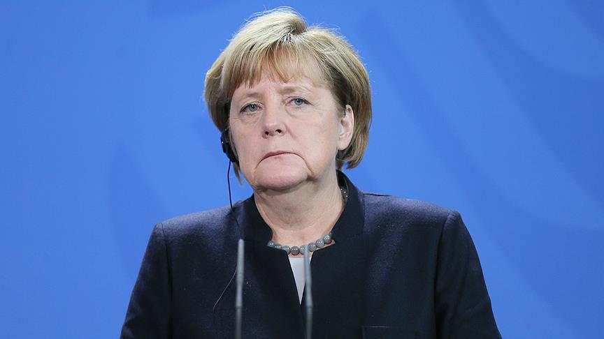 Almanların yüzde 47'si Merkel'in görevi bırakmasını istiyor