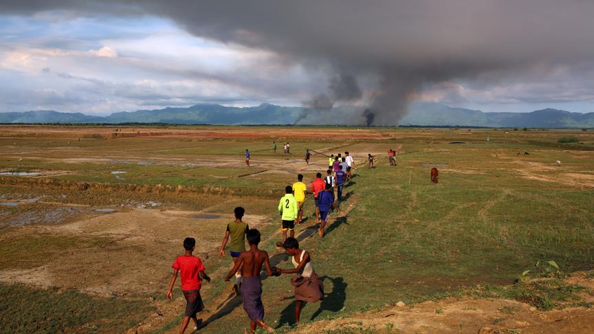 Arakan'da Müslüman köyleri kundaklanmaya devam ediyor