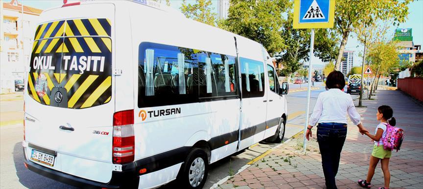 Adana'da okul servisinin çarptığı çocuk hayatını kaybetti