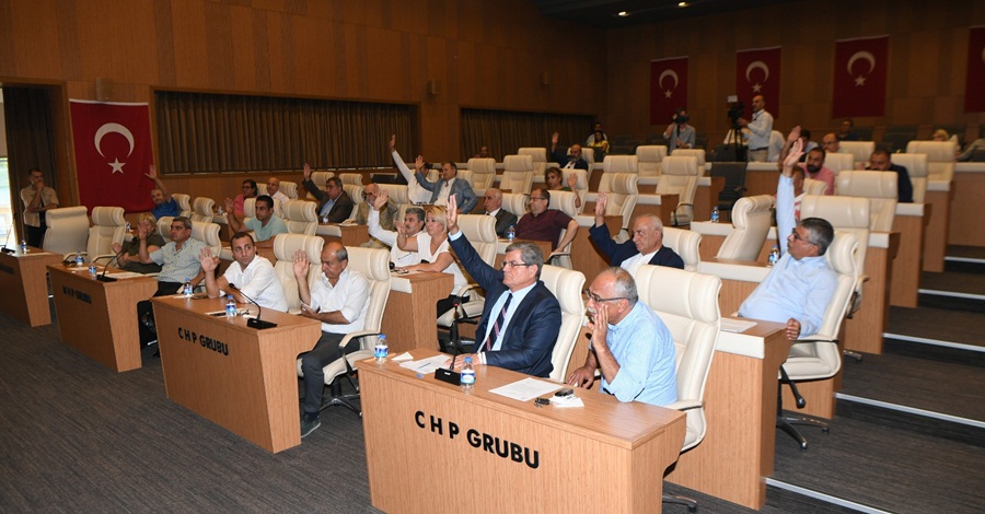 Şekeröz’ün Meclis Üyeliği Oy Birliğiyle Düşürüldü