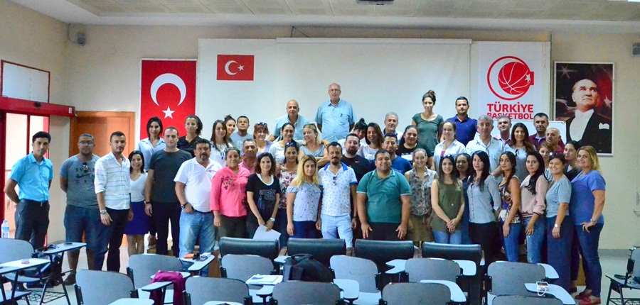 Adana’da Yüzme Hakem Gelişim Semineri Gerçekleştirildi