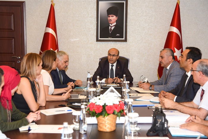 “Adnan Menderes Bulvarı Kıyı Şeridi Rehabilitasyon ve Rekreasyon Projesi Yapımı”