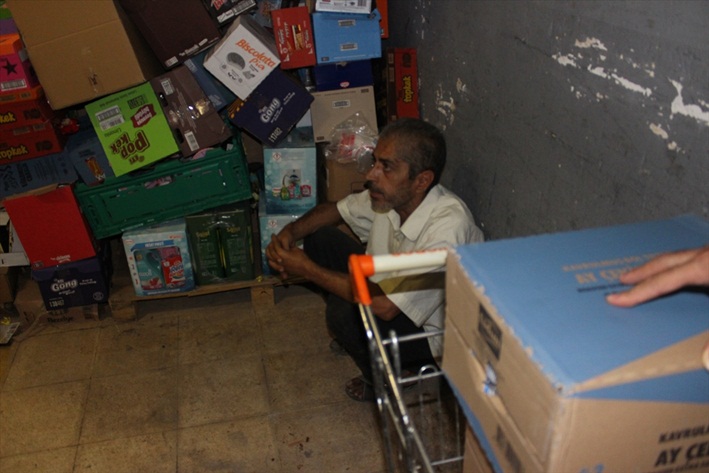 Bir gün önce hırsızlık yaptığı markete giden şüpheli yakalandı