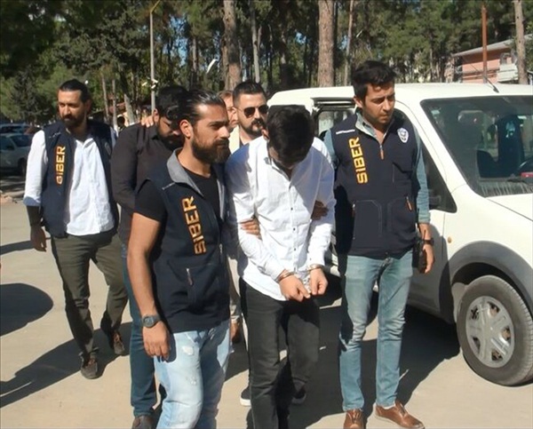 Adana'da "siber dolandırıcılık" operasyonu