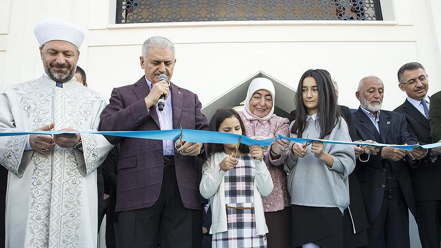 Başbakan Yıldırım Amine Hatun Camisi'nin açılışını yaptı