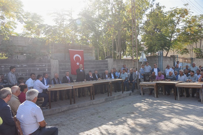 Vali Demirtaş, Vatandaşlarla Bir Araya Geldi..