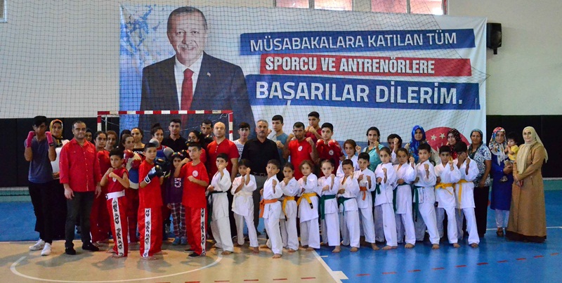 Adana’da Bahar Şenliği Karate, Wushu ve Tekvando müsabakaları başladı.