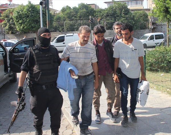 Adana'da yabancılara yönelik huzur uygulaması
