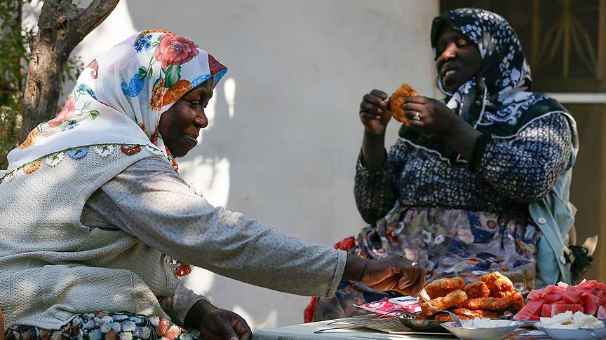 Kökenleri Afrika'dan şiveleri Ege'den