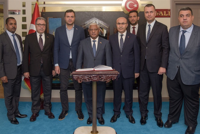 Etiyopya Ankara Büyükelçisi Ayalew Gobezie, Vali Mahmut Demirtaş’ı Ziyaret Etti