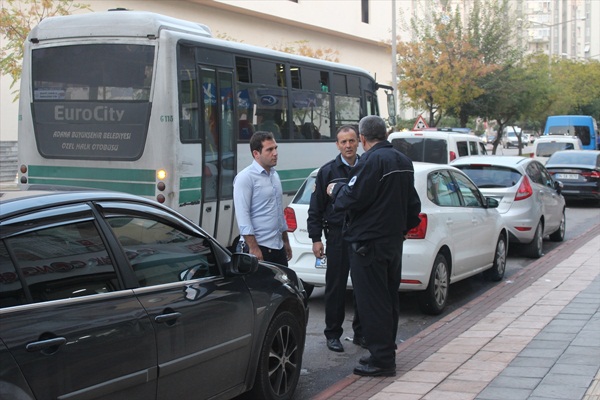 Adana'da otobüsten düşen çocuk yaralandı