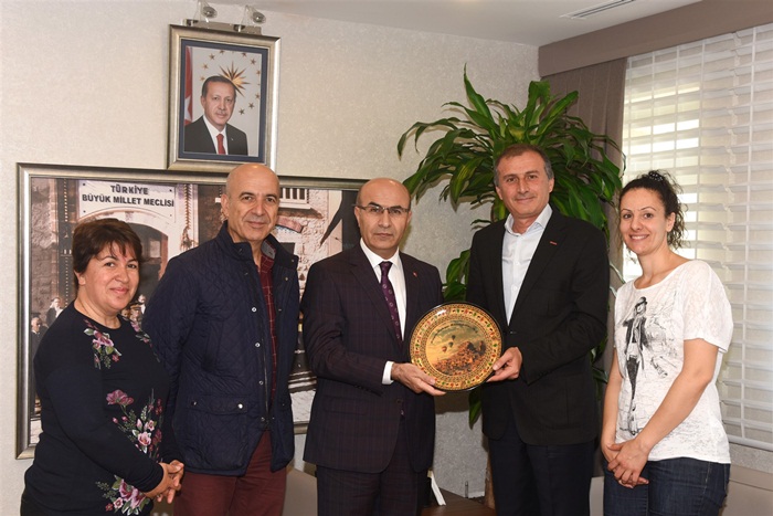 Turizm Ve Rehber Acenteleri Temsilcileri Vali Demirtaş'ı Ziyaret Etti