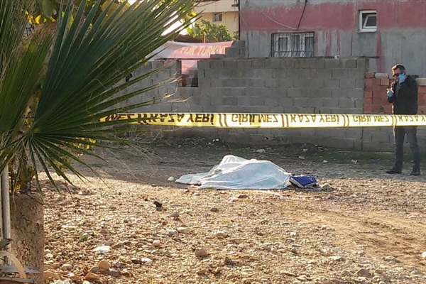 Adana'da trafik kazası: 2 ölü