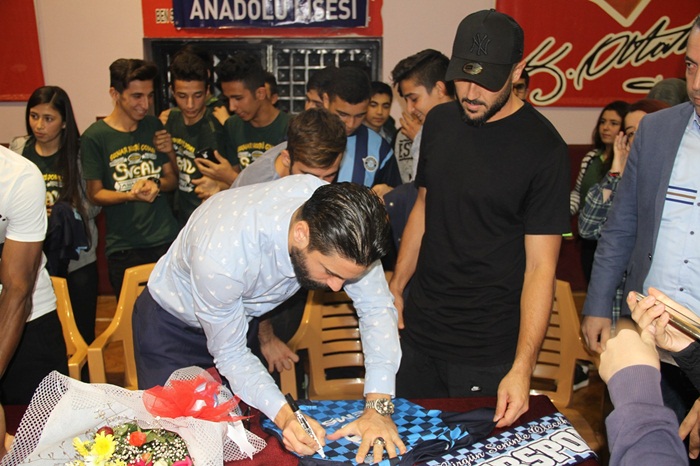 Adana Demirspor’dan okul ziyareti