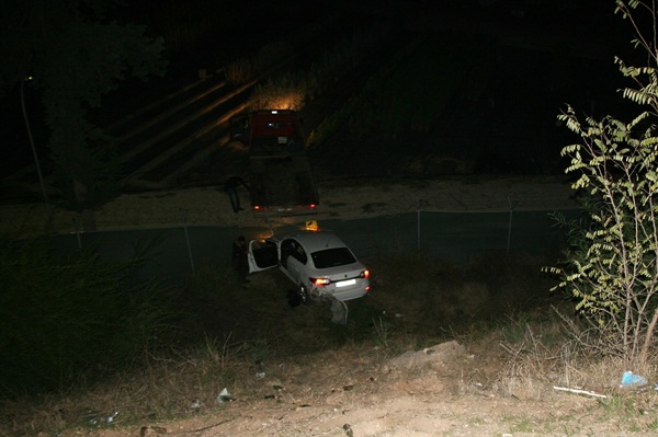 Adana'da otomobil devrildi: 1 ölü, 1 yaralı