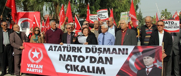 İncirlik'te NATO protestosu 