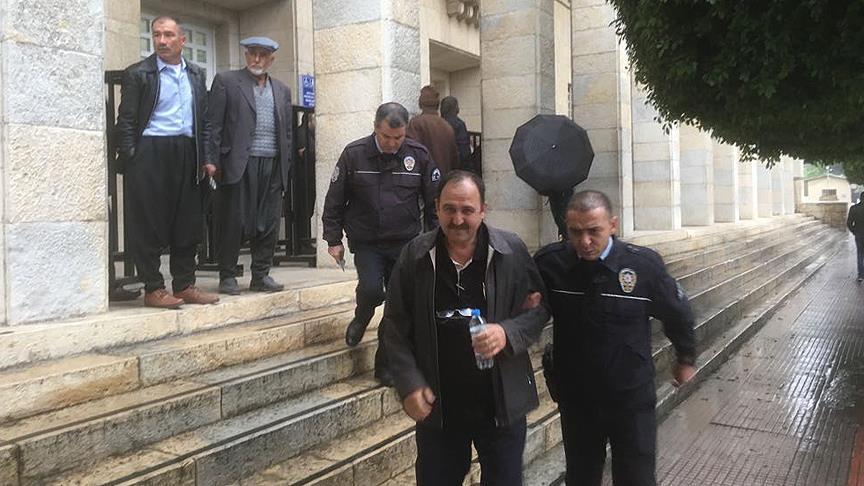 Adana'da Cezaevindeki FETÖ'cüler için yardım toplamışlar..