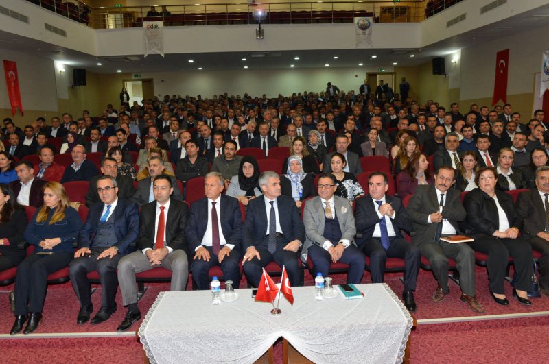 İl Milli Eğitim Müdürü Akpınar, Okul Müdürleri ile bir araya geldi.