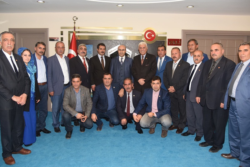 Türkiye Muhtarlar Federasyonu Başkan Özünal, Vali Demirtaş’ı Ziyaret Etti