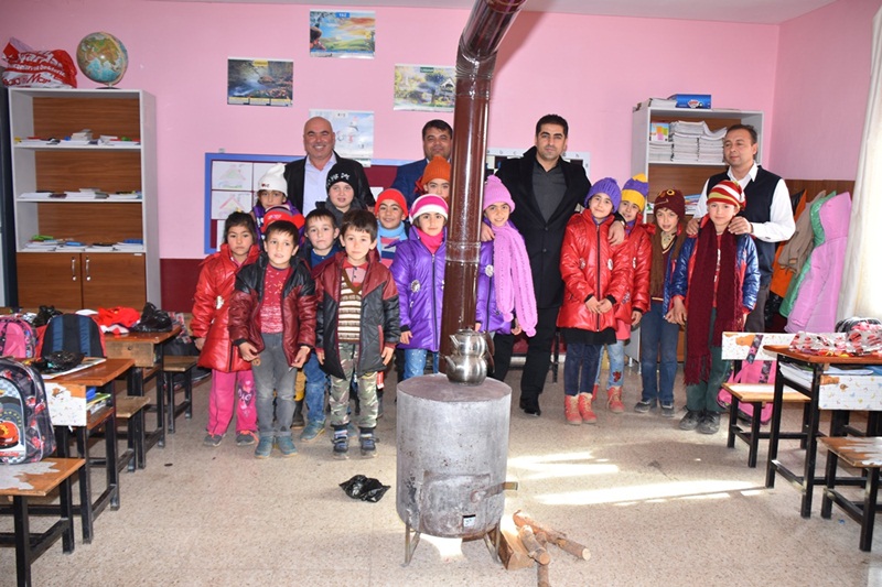 Ülkü Ocaklarından Öğrencilerin İçini Isıtan Proje