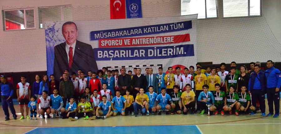 Adana’da Okullar arası Genç Erkekler Futsal Müsabakaları tamamlandı..