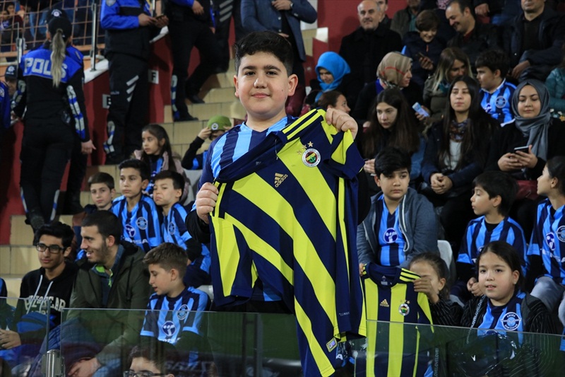 Şehidin oğluna verdiği sözü meslektaşları tuttu