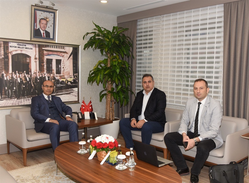 Vali Demirtaş AA'nın 'Yılın Fotoğrafları' Oylamasına Katıldı