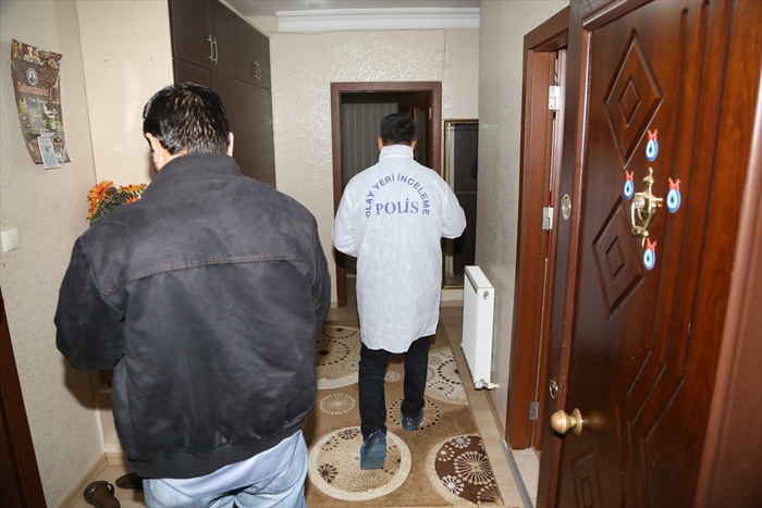 Birlikte yaşadığı kişi tarafından bıçaklanan kadın öldü