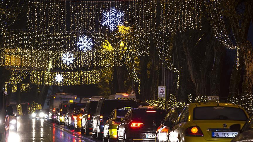 İstanbul Valisi Şahin: Yılbaşında 37 bin polis ve 4 bin jandarma görev başında..