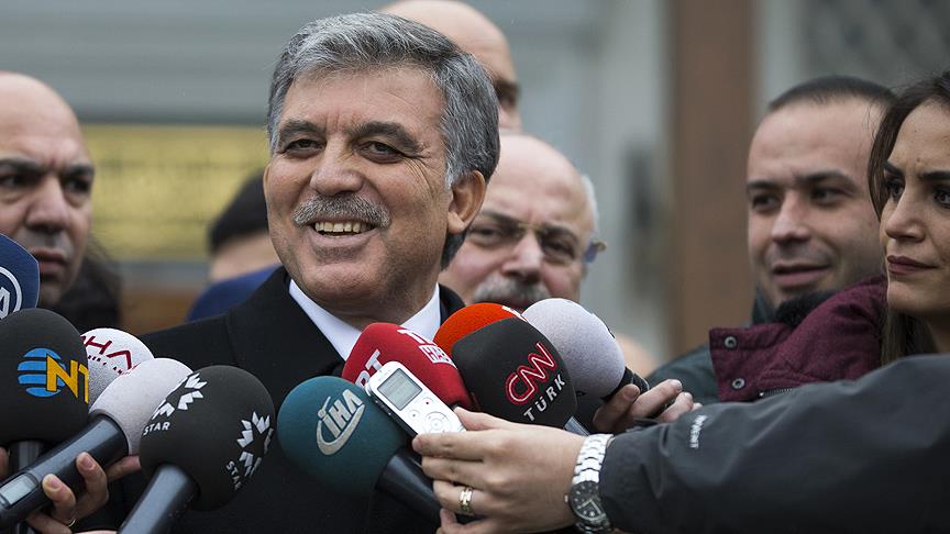 Uğur, Abdullah Gül`ün adaylığı konusunda çarpıcı bir yazı..