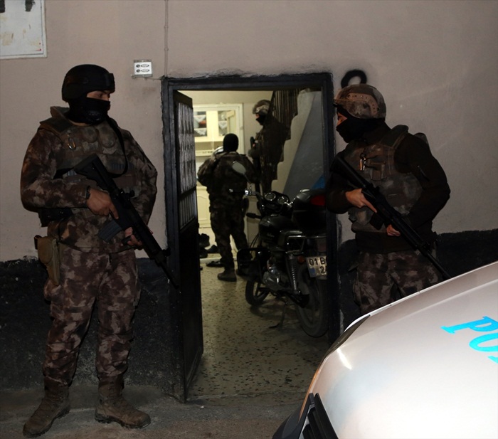 Adana’da uyuşturucu operasyonu