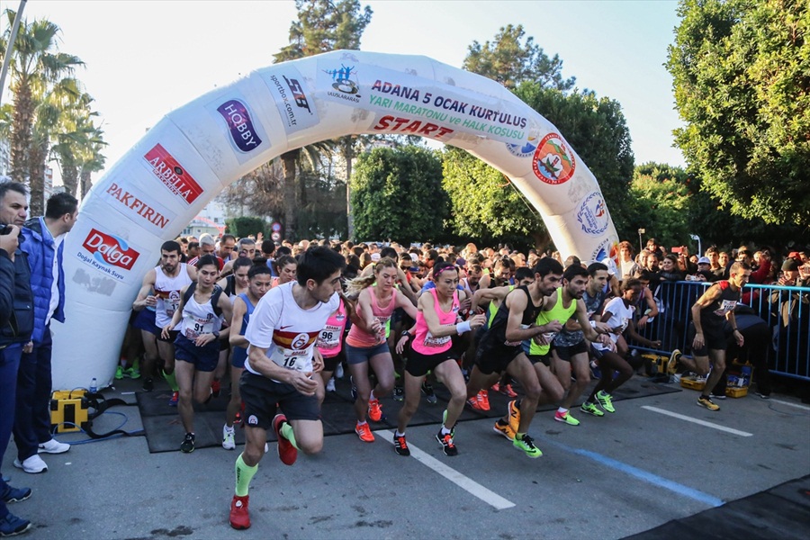 Adana'da yarı maraton heyecanı yaşandı