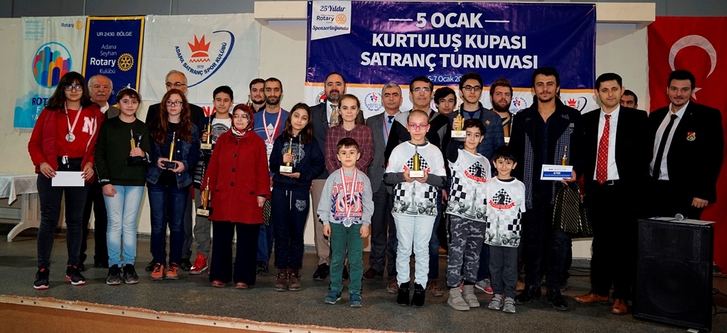 5 Ocak Kurtuluş Kupası Satranç Turnuvasına 258 Sporcu Katıldı