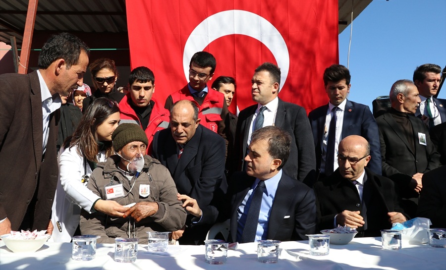 Bakan Çelik'den Şehit Bülent Alp'in Babaevine Ziyaret..