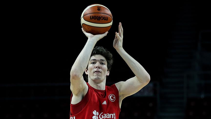 Cedi Osman, Cavaliers'ı galibiyete taşıdı