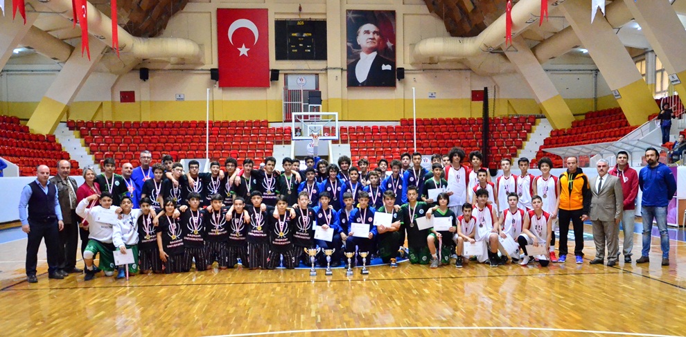 Adana’da Okullar arası Yıldız Erkekler Basketbol İl Birinciliği Tamamlandı