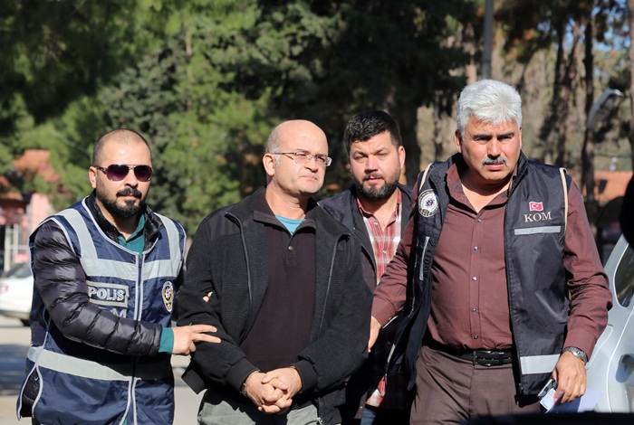 FETÖ'nün mahrem imamının telefonu ABD'den