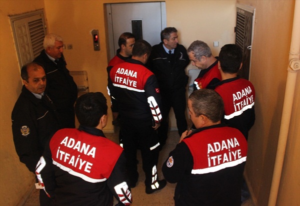 Adana'da haber alınamayan kadın evinde uyurken bulundu