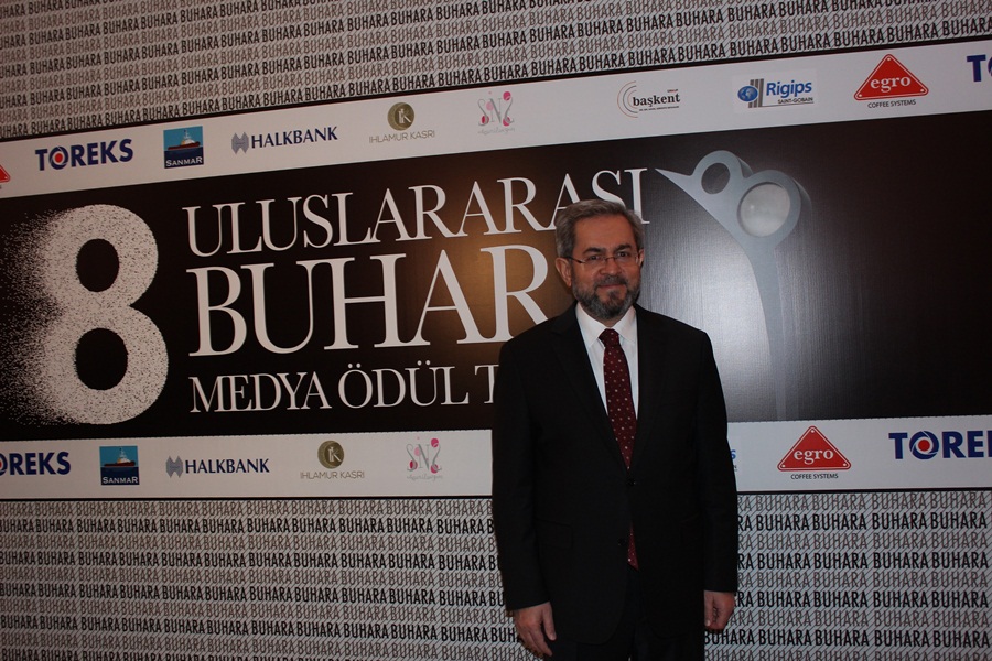 Ünüvar’a “Yılın En İyi Erkek Milletvekili​” Ödülü