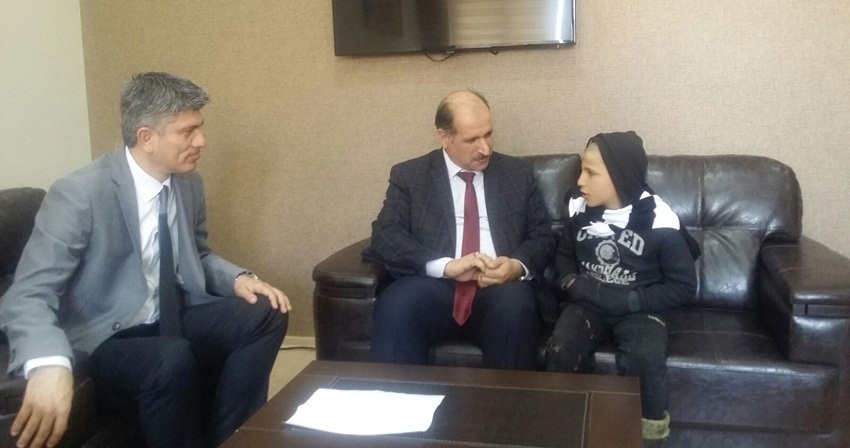 Atık kağıt topladığı el arabasında uyuyakaldı, hayatı değişti 